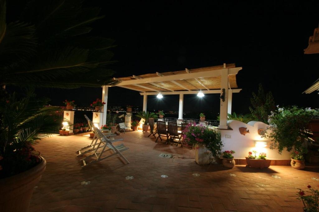 B&B Dea Fortuna Баколи Екстериор снимка